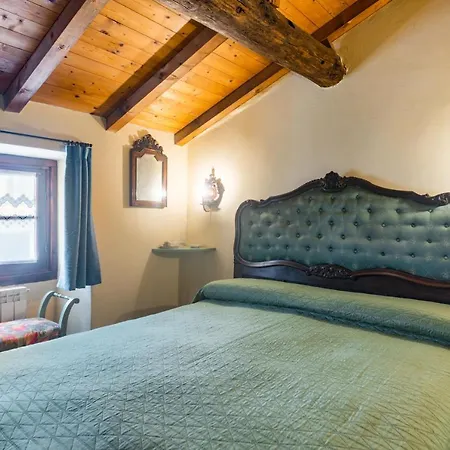 Nearby 5 Terre Lovely Mansarda Apartamento